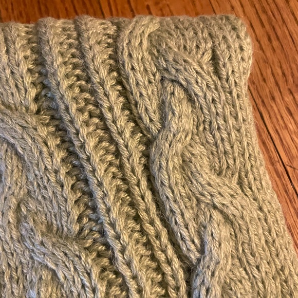 Sage Beanie and Scarf Set - Picture 4 of 7